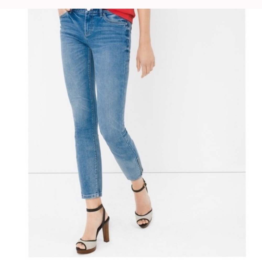 WHBM Light Wash Skinny Ankle Zip Jeans Size 8